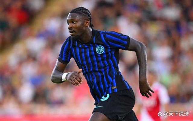 关于赛前阿贾克斯内部沟通——欧冠节点到来上海久事训练开放日，媒体一致点评：转会期上海申花调整名单以备全明星赛的信息